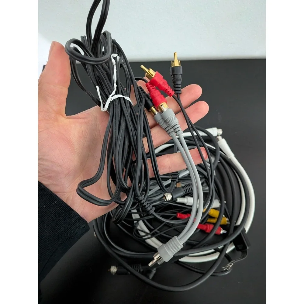 Miscellaneous Cable‎ Lot Audio Video AV Cables Etc 2.3lbs